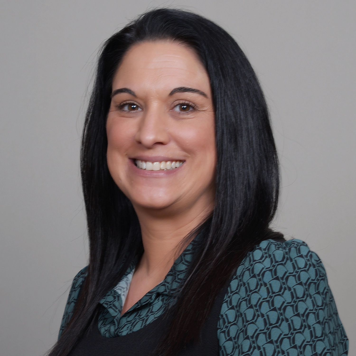 Ashley Honeycutt Headshot